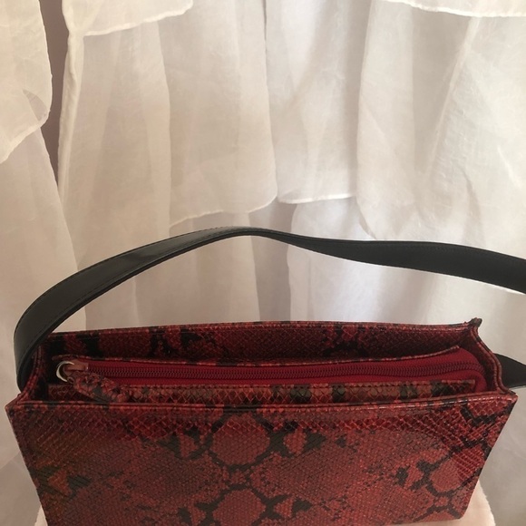 𝅺NINE West faux red snake skin purse - Picture 2 of 7